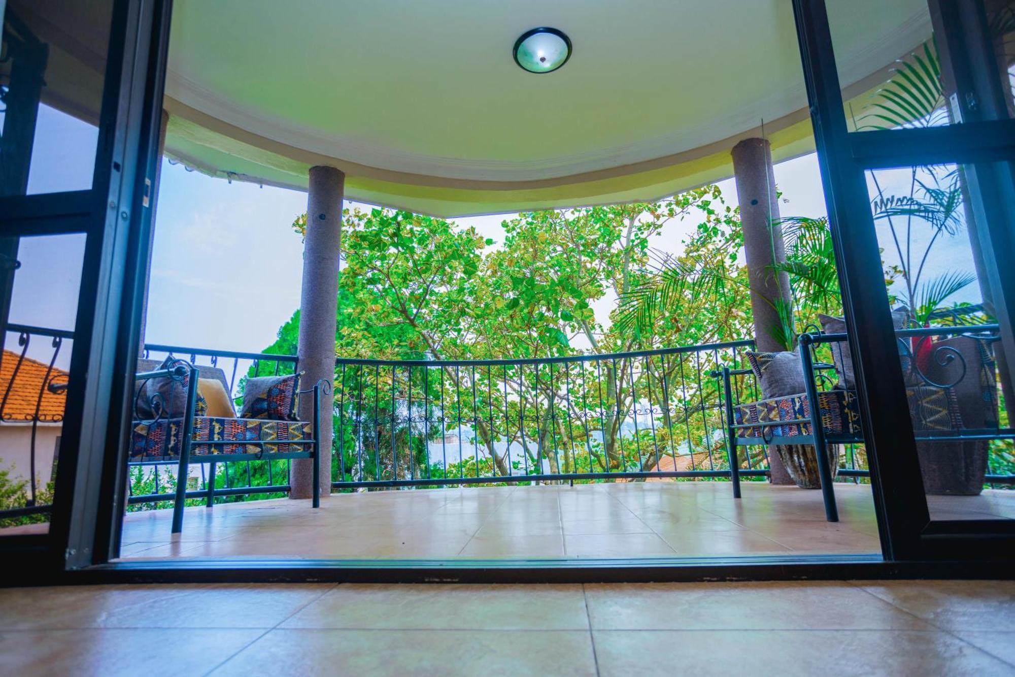 Gazelle Guest House Kampala Dış mekan fotoğraf